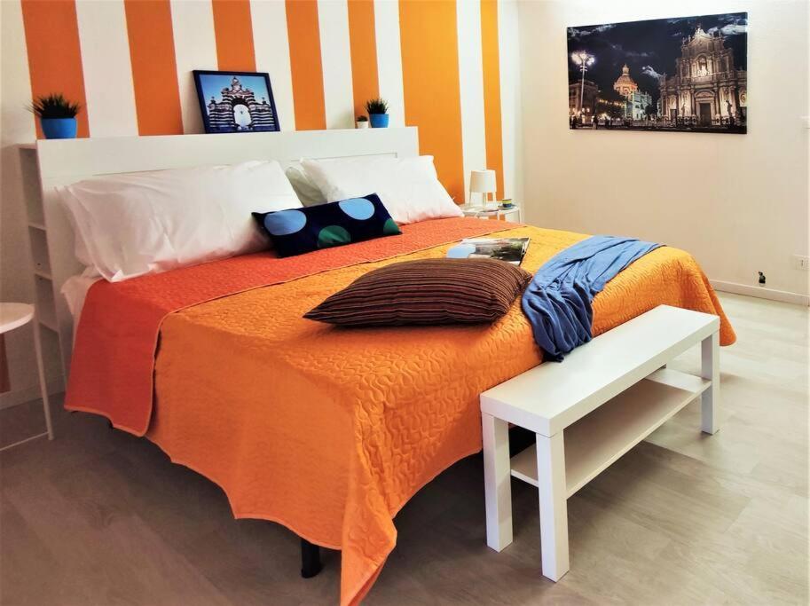 Central Apartments Mezzanine - 1 Min To Via Etnea Catane Extérieur photo